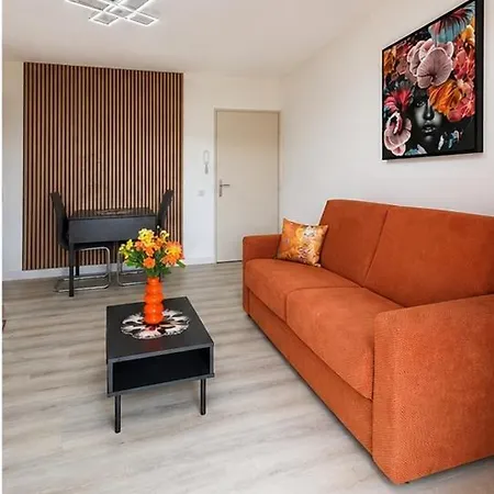 Cocon Chaleureux Avec Terrasse Et Parking A Appartement *