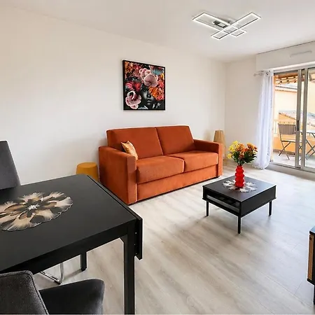 Cocon Chaleureux Avec Terrasse Et Parking A *